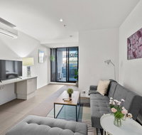 A Bright  Airy CBD Apt Next to Southern Cross - New South Wales Tourism 
