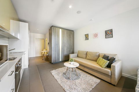 A Charming Studio With Stunning City Views - New South Wales Tourism  1