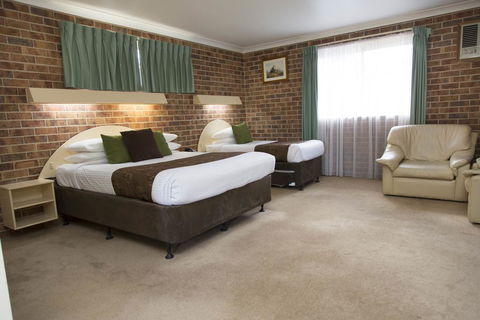A Line Motel - New South Wales Tourism  2