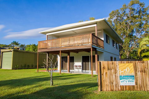 A Lure - New South Wales Tourism  1