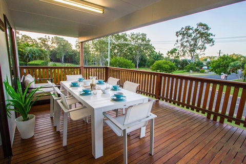 A Lure - New South Wales Tourism  0