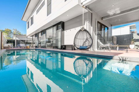 A PERFECT STAY - Catalina's - New South Wales Tourism  0