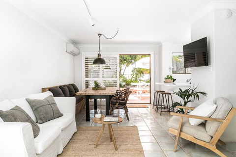 A PERFECT STAY - Cooinda - New South Wales Tourism  0