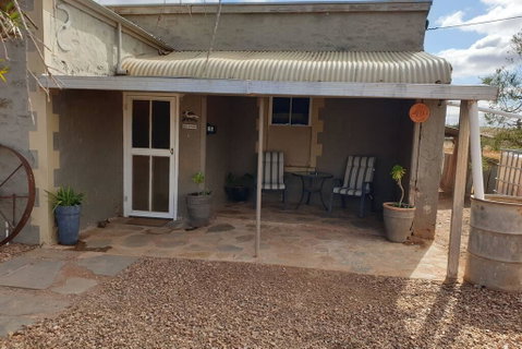 A Real Bush Retreat. Kangas, Emus & Starry Skies. - New South Wales Tourism  2