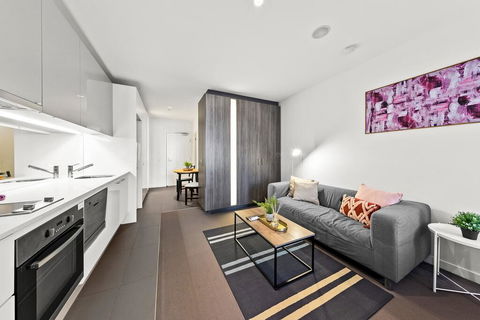 A Stylish & Comfy CBD Studio Near Southern Cross - New South Wales Tourism  1