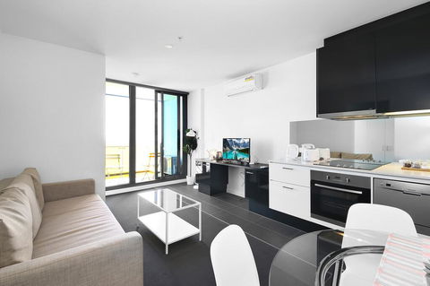 A Stylish CBD Apartment With A Stunning View - New South Wales Tourism  1