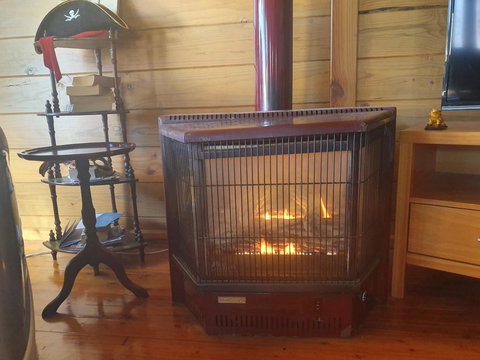 Abelia Cottages SPA Lakeside COTTAGE No 2 - New South Wales Tourism  1