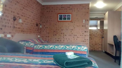 Aberdeen Motel - New South Wales Tourism  2