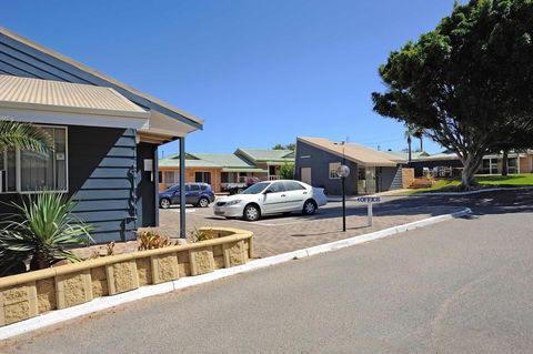 Abrolhos Reef Lodge - New South Wales Tourism  1