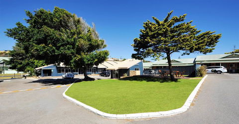 Abrolhos Reef Lodge - New South Wales Tourism  0