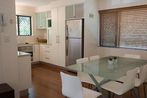 Absolute Beachfront - Mooloolaba - New South Wales Tourism  1