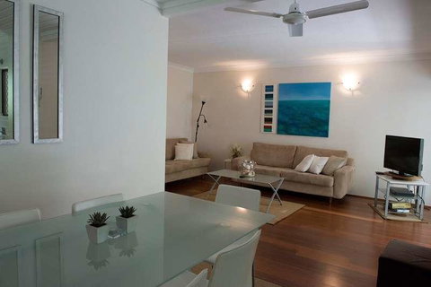 Absolute Beachfront - Mooloolaba - New South Wales Tourism  2