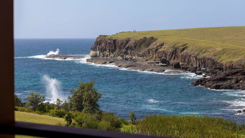 Absolute Oceanfront Cottage - New South Wales Tourism  1