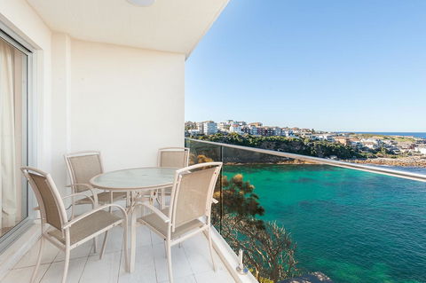 Absolute Water Front Coogee!!! - New South Wales Tourism  2