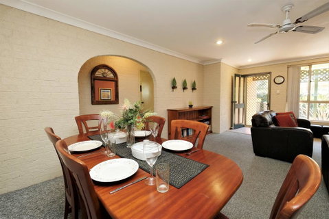 ACACIA - WEEKLY ONLY - New South Wales Tourism  1