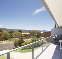 Acacia 2 - Luxurious Holiday Townhouse - New South Wales Tourism 