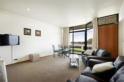 Accommodation Portland Victoria - New South Wales Tourism  1