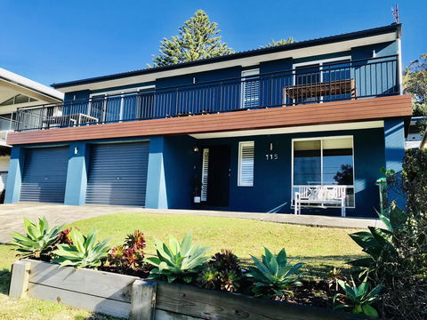 Acqua Dolce Beach House - New South Wales Tourism  0