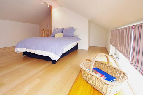 Adelaide Close CBD Large Private Studio Apartment In St Peters - New South Wales Tourism  2
