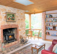 Adelaide Hills 'Camellia Cottage' - WiFi - New South Wales Tourism 