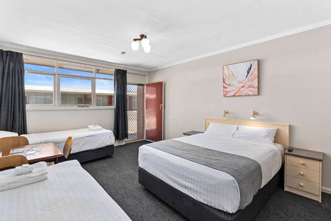 Econo Lodge Port Augusta - New South Wales Tourism  1