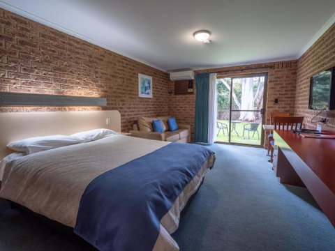 Eildon Parkview Motor Inn Room 9 - New South Wales Tourism  0