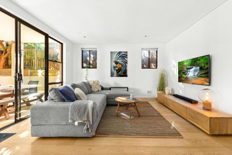 Fab Bondi 2-Bed With Courtyard & Alfresco Dining - New South Wales Tourism  2