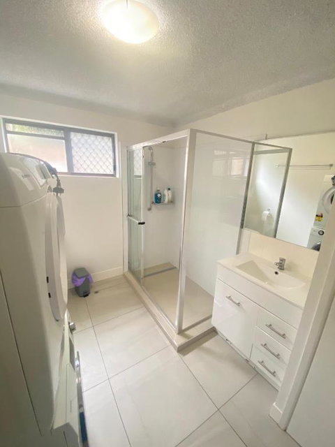 Fabulous Canal-front Unit In Mooloolaba - New South Wales Tourism  2