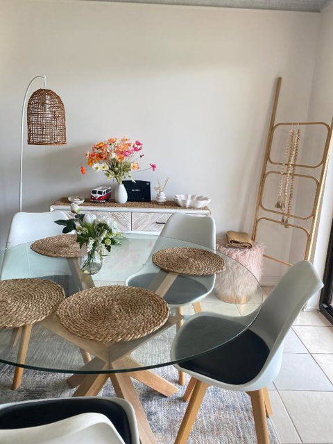 Fabulous Canal-front Unit In Mooloolaba - New South Wales Tourism  4