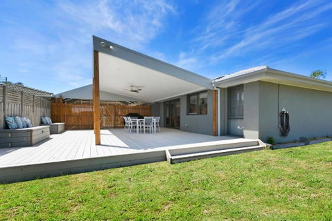 Fairway Views Close To Beach Pet Friendly - New South Wales Tourism  1