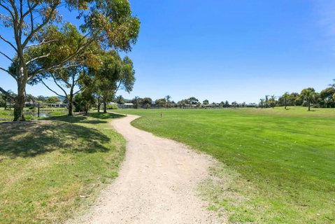 Fairway Views Close To Beach Pet Friendly - New South Wales Tourism  2