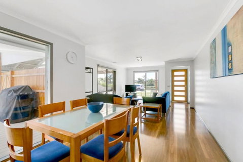 Fairway Views Close To Beach Pet Friendly - New South Wales Tourism  4