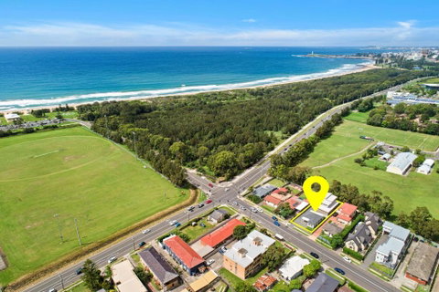 Fairy Meadow Beach House - New South Wales Tourism  0