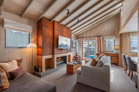 Family Chalet 34 The Stables Perisher - New South Wales Tourism  0