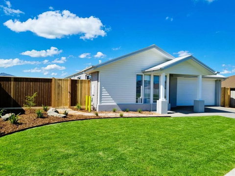 Family Entertainer - Linen Included - New South Wales Tourism  0