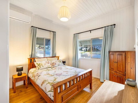 Family Friendly Cozy 4BR House At Annerley - New South Wales Tourism  3
