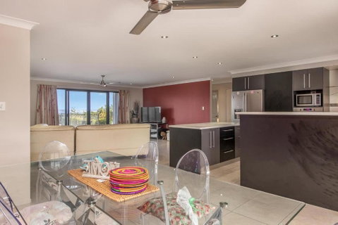 Family Home With Sea Views - New South Wales Tourism  4