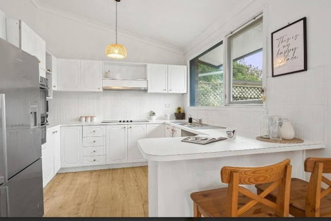 Family Home With Views - Kanahooka - New South Wales Tourism  2