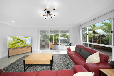 Family Escape Serene Oasis With Pool And AC - New South Wales Tourism  1