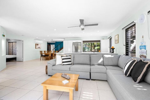 Family & Pet Beach House - New South Wales Tourism  3
