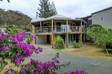 Far Shore - New South Wales Tourism  0