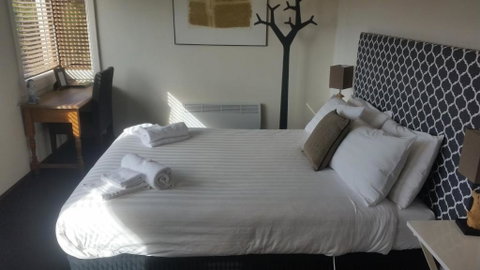 Fish Creek Hotel - New South Wales Tourism  3