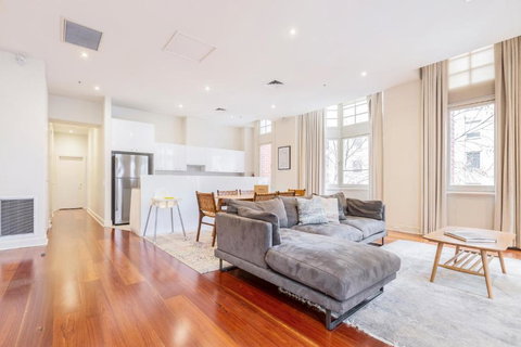 Fabulous Collins Street Luxury 2 BR Apartment - New South Wales Tourism  4
