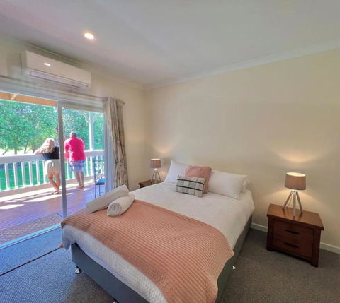 Galbraith Beach Studios - Studio 1 - New South Wales Tourism  4