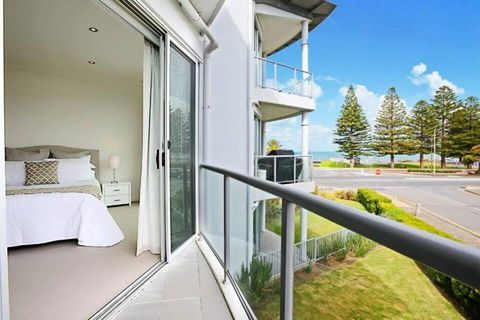 Gallery 7 - Town Centre - Wi-Fi - Linen Included - New South Wales Tourism  2