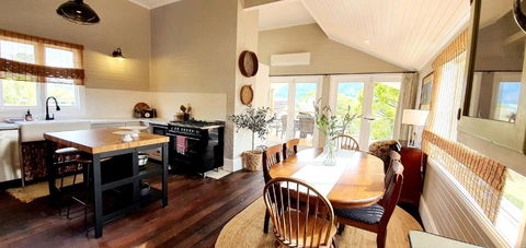 Galway - New South Wales Tourism  0