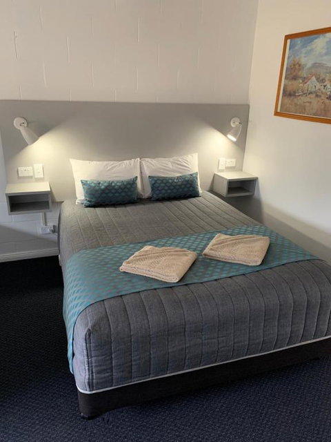 Glen Innes Motel - New South Wales Tourism  0