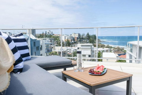 Hamptons Style Penthouse At Kings Beach - New South Wales Tourism  0
