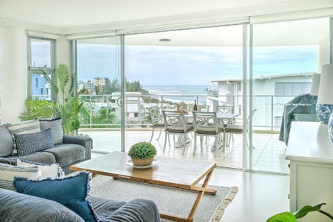 Hamptons Style Penthouse At Kings Beach - New South Wales Tourism  2