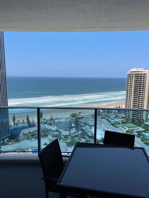 H Luxury Apartment At Surfers Paradise High Floor - New South Wales Tourism  3